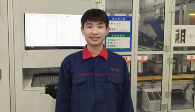 單寶鑫：堅(jiān)持不斷創(chuàng)新，爭(zhēng)做天能工匠